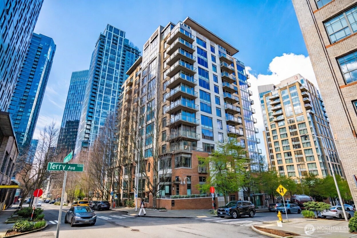 910 Lenora Street #S1203, Seattle, WA 98121