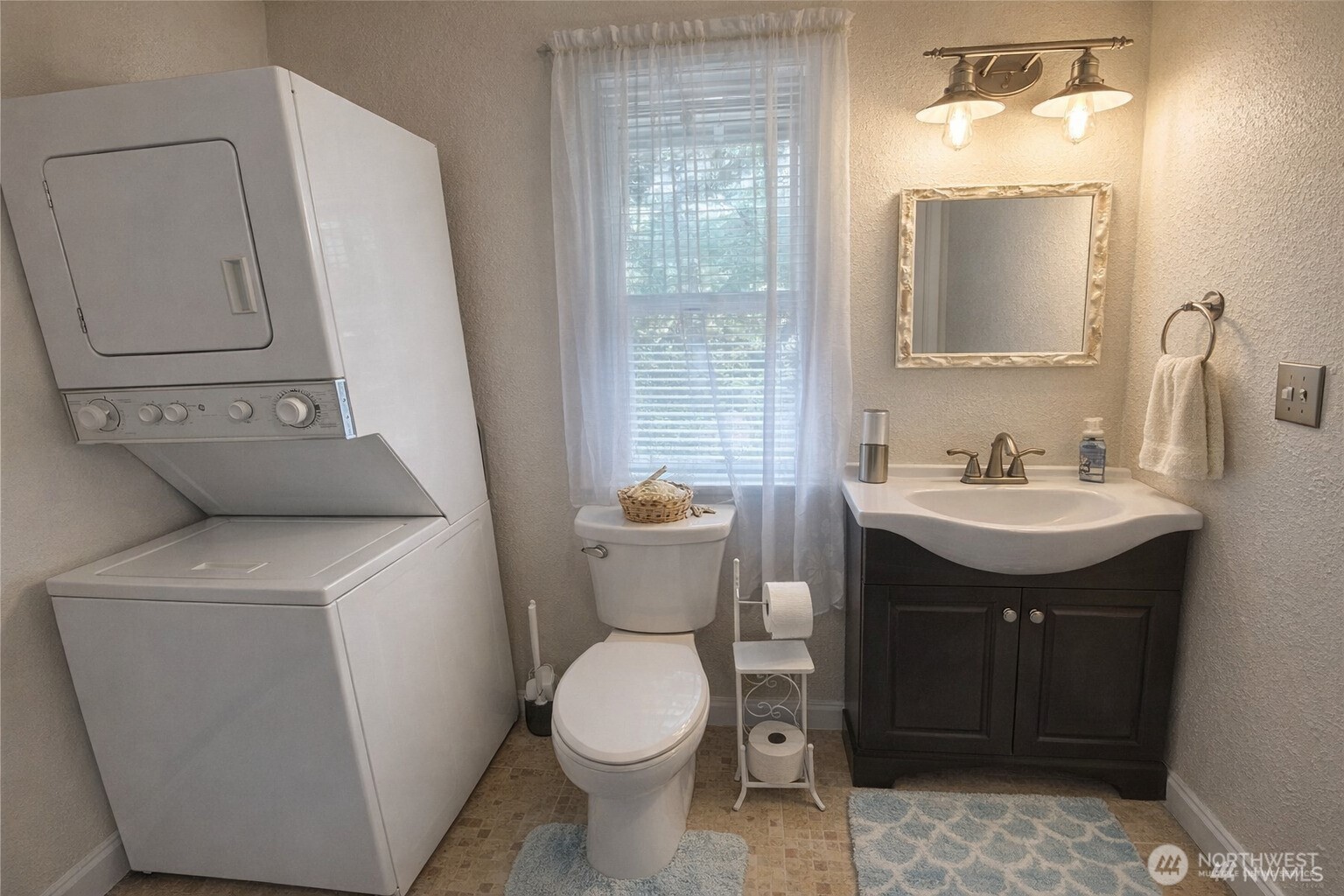 1000 Mt.Olympus Avenue SE, Ocean Shores, WA 98569