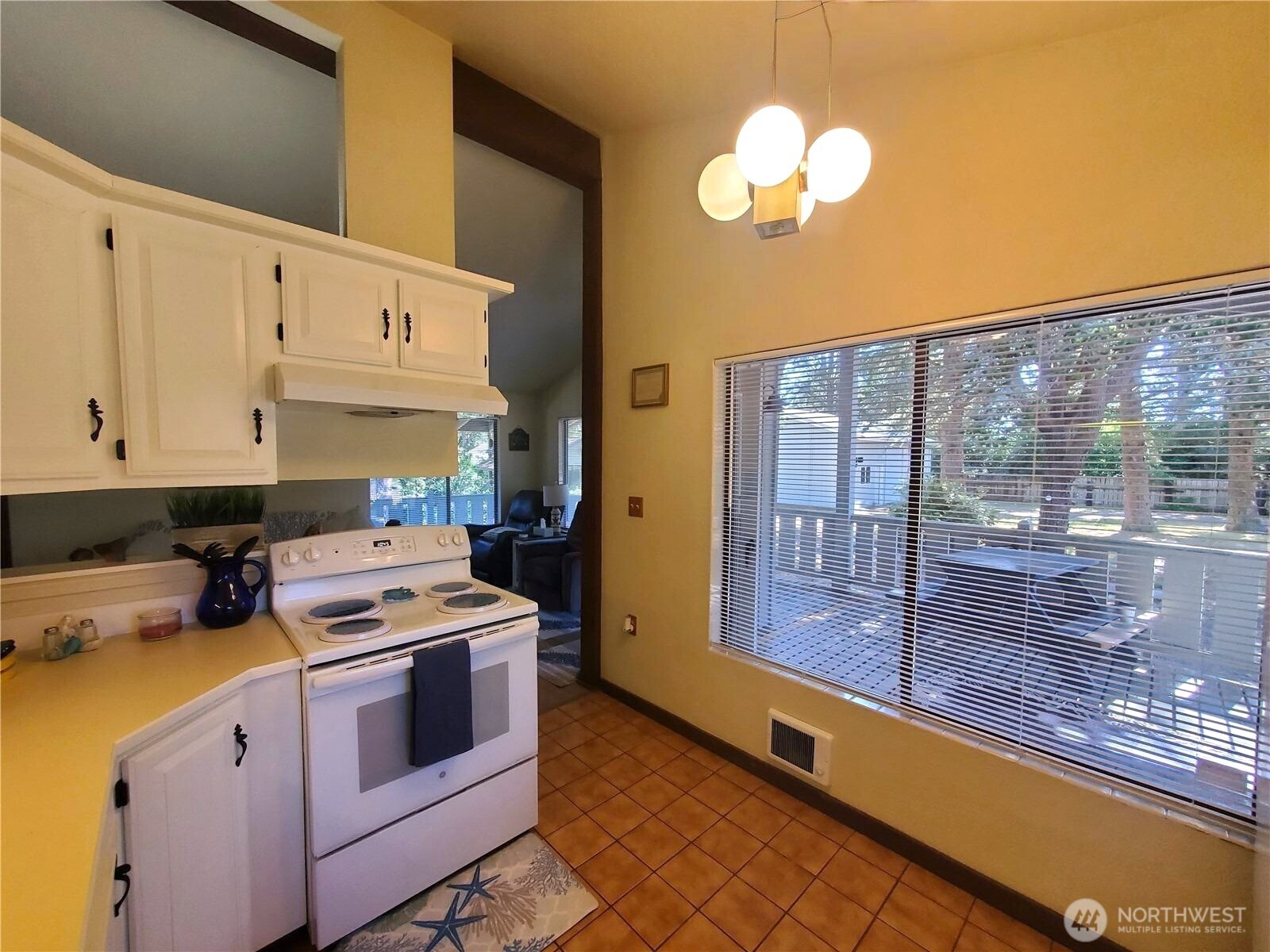 1000 Mt.Olympus Avenue SE, Ocean Shores, WA 98569