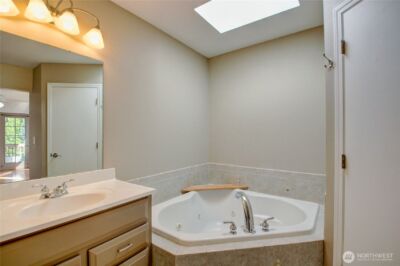 1320 E Fairhaven Avenue , Burlington, WA 98233 - Photo 12