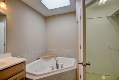 1320 E Fairhaven Avenue , Burlington, WA 98233 - Photo 13