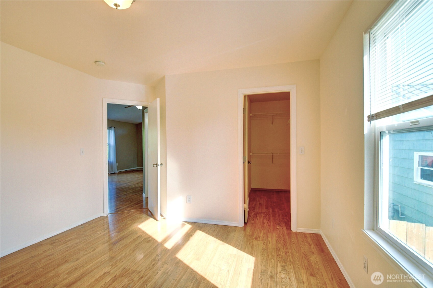 1320 E Fairhaven Avenue , Burlington, WA 98233