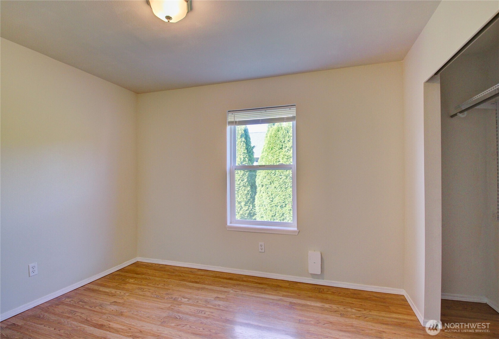 1320 E Fairhaven Avenue , Burlington, WA 98233