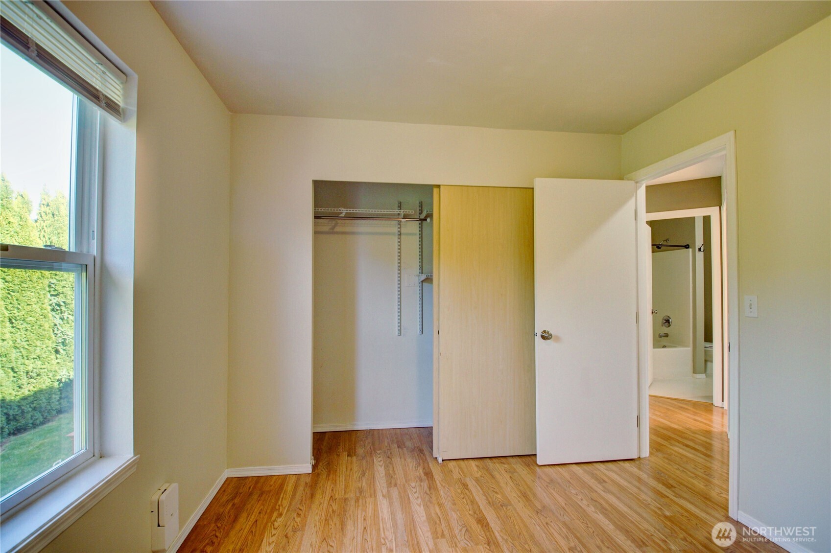 1320 E Fairhaven Avenue , Burlington, WA 98233