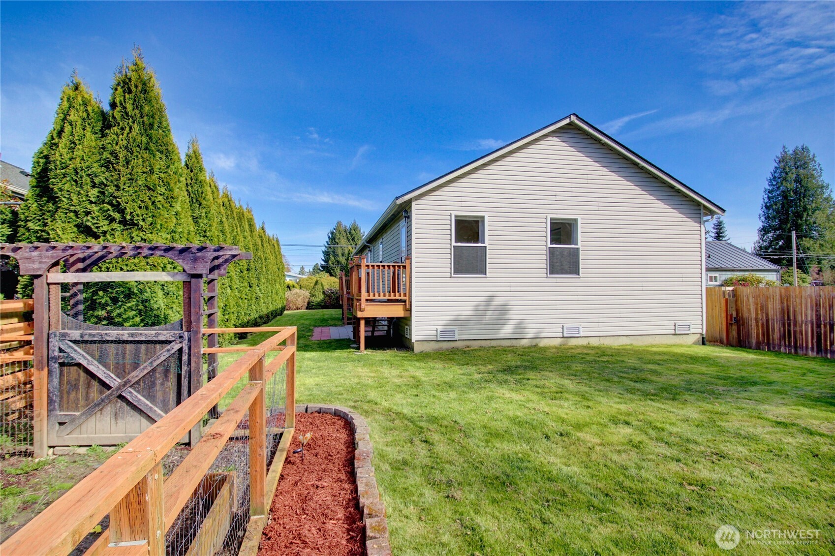 1320 E Fairhaven Avenue , Burlington, WA 98233
