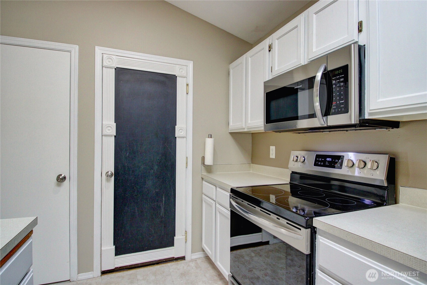 1320 E Fairhaven Avenue , Burlington, WA 98233