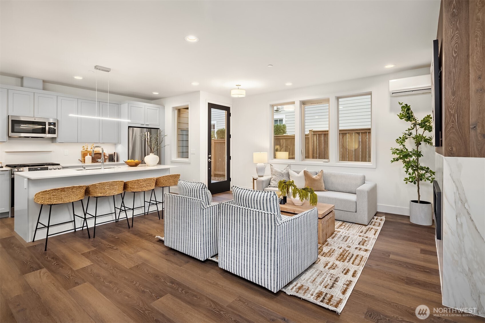 639 18th Avenue W, Kirkland, WA 98033