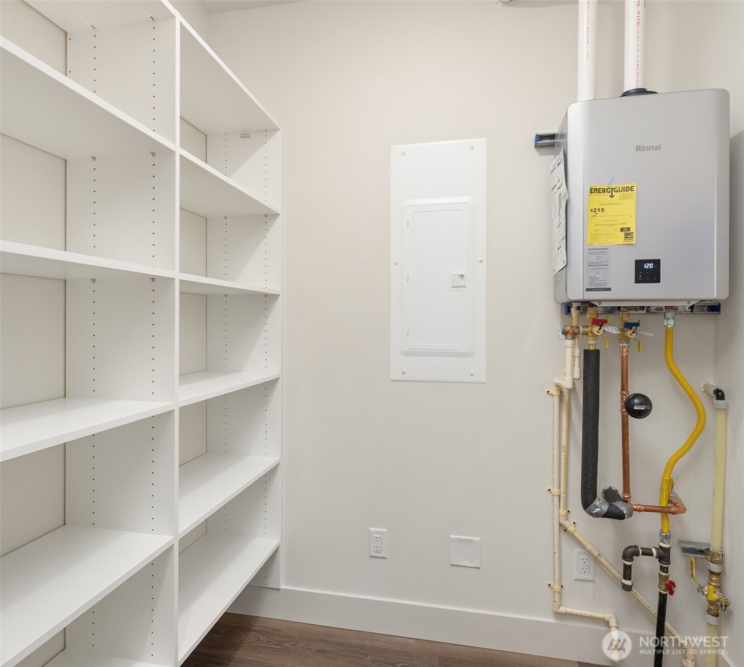 639 18th Avenue W, Kirkland, WA 98033