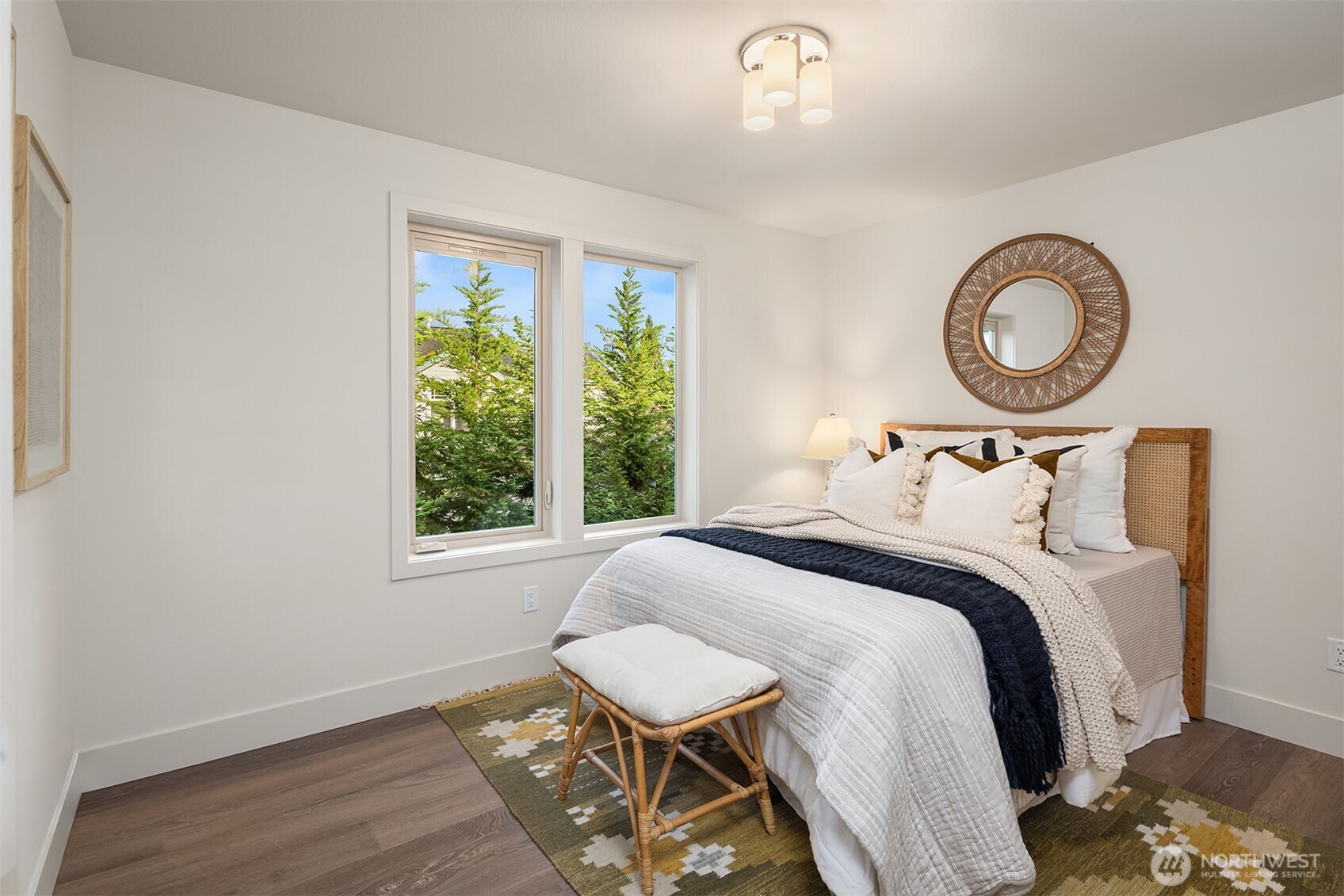 639 18th Avenue W, Kirkland, WA 98033