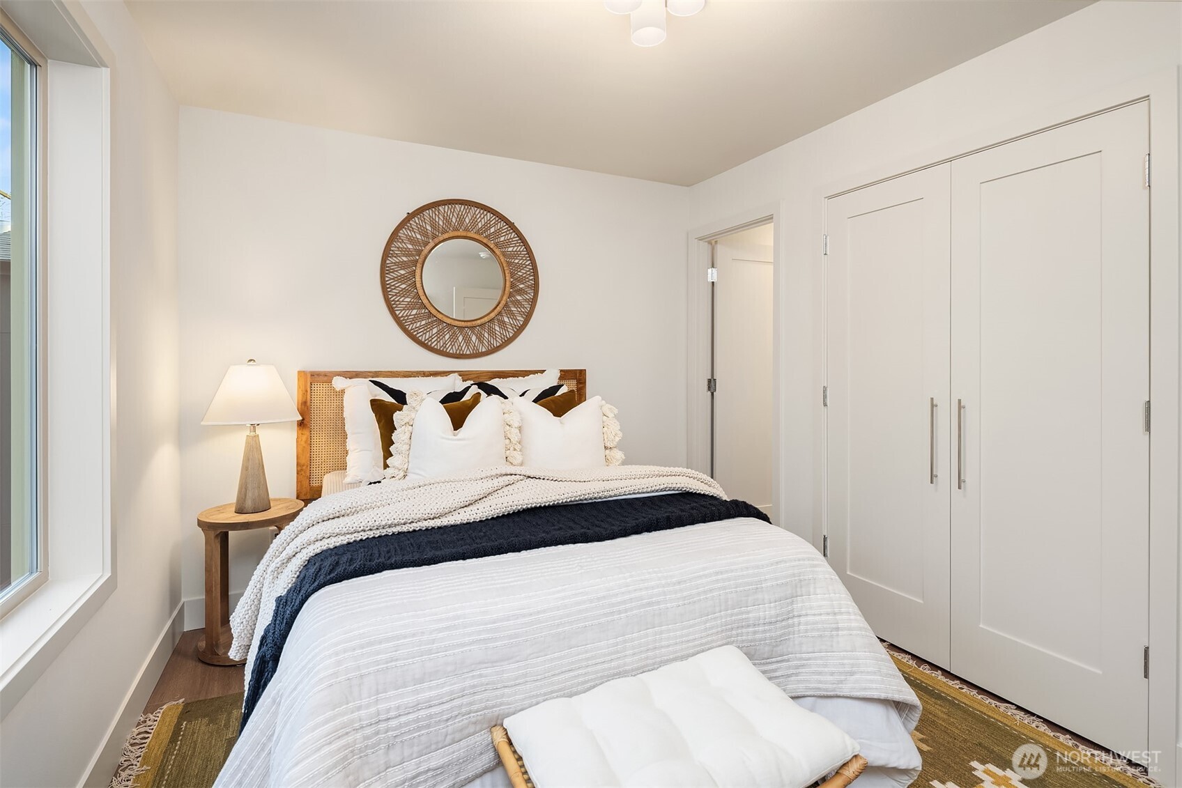 639 18th Avenue W, Kirkland, WA 98033