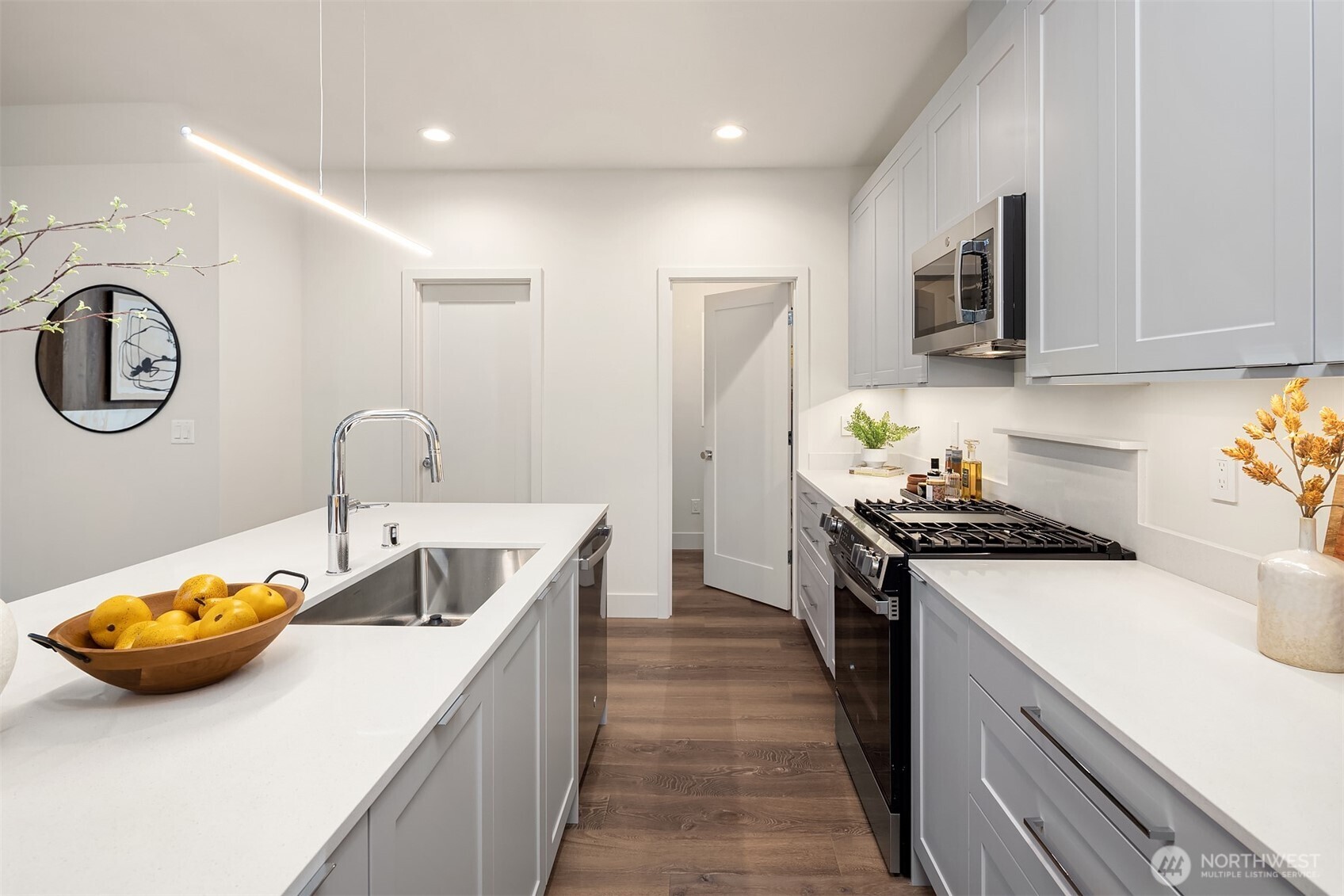 639 18th Avenue W, Kirkland, WA 98033