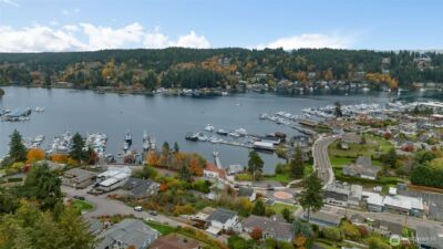 8309 Bayridge Avenue , Gig Harbor, WA 98335 - Photo 2