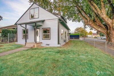 1214 S 5th Avenue , Kelso, WA 98626