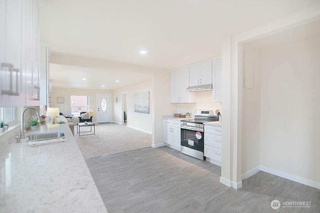 1214 S 5th Avenue , Kelso, WA 98626