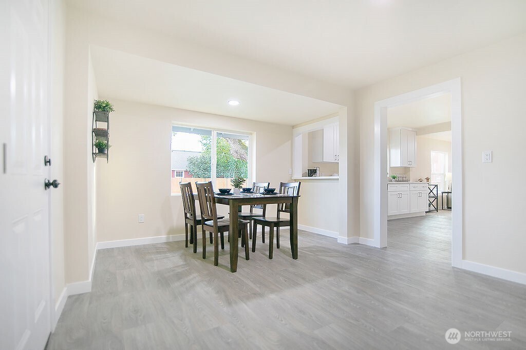 1214 S 5th Avenue , Kelso, WA 98626