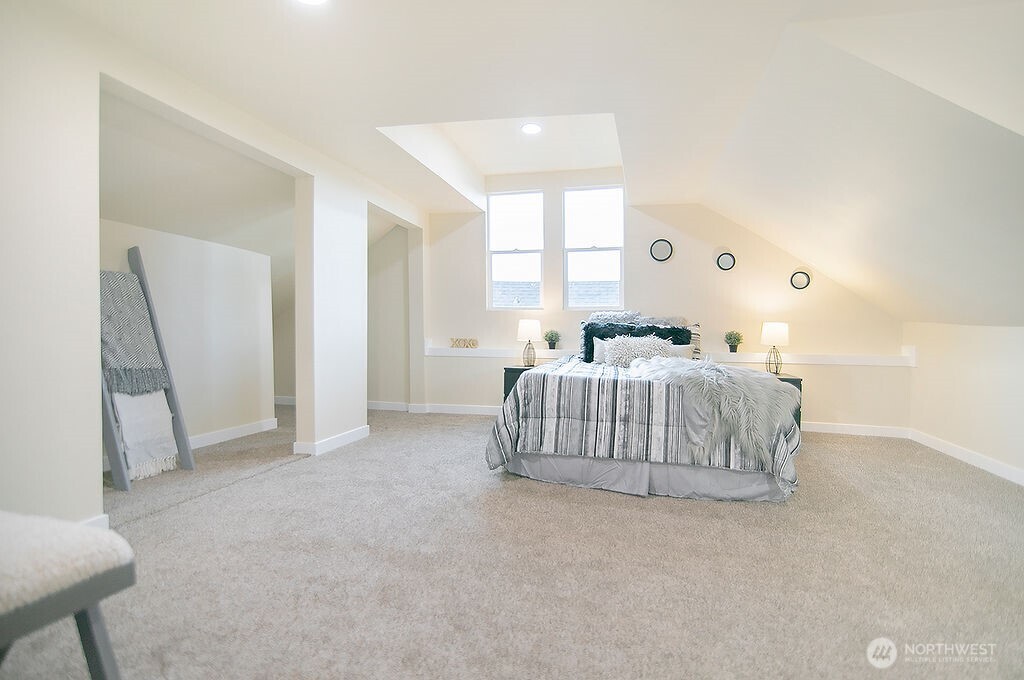 1214 S 5th Avenue , Kelso, WA 98626