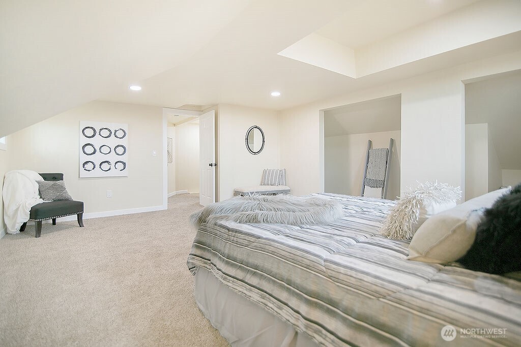 1214 S 5th Avenue , Kelso, WA 98626