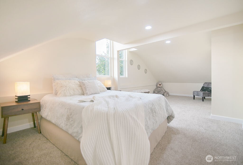 1214 S 5th Avenue , Kelso, WA 98626