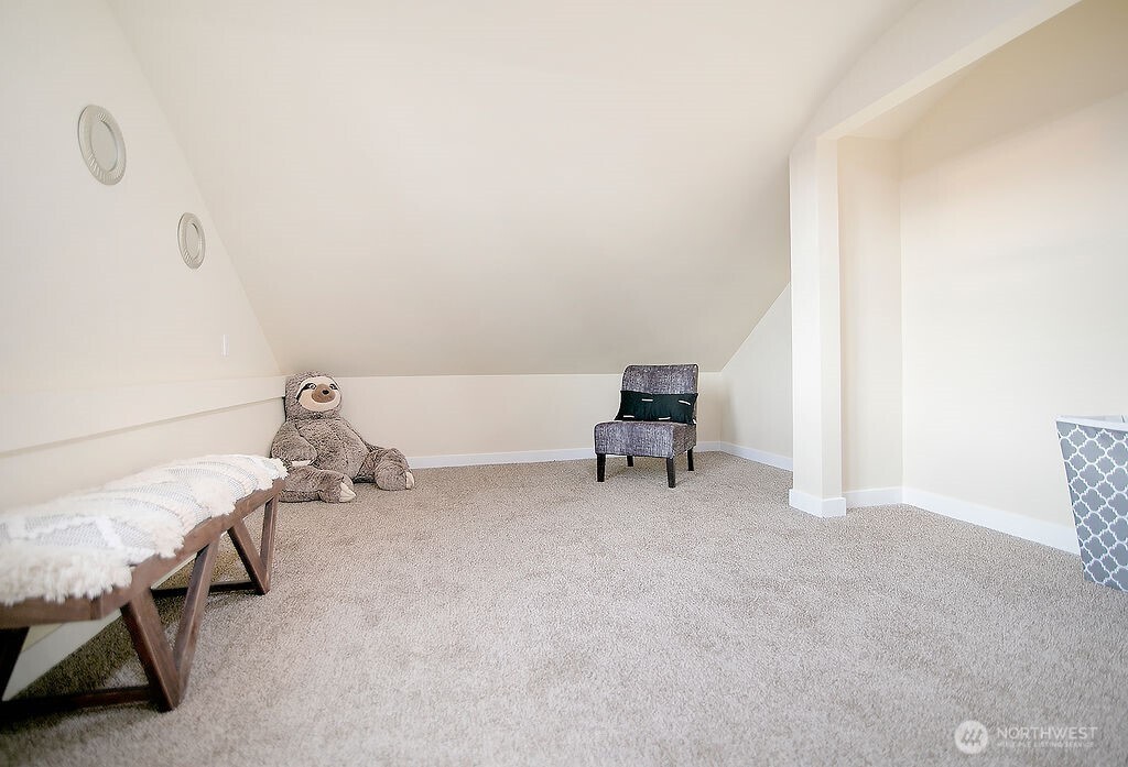 1214 S 5th Avenue , Kelso, WA 98626