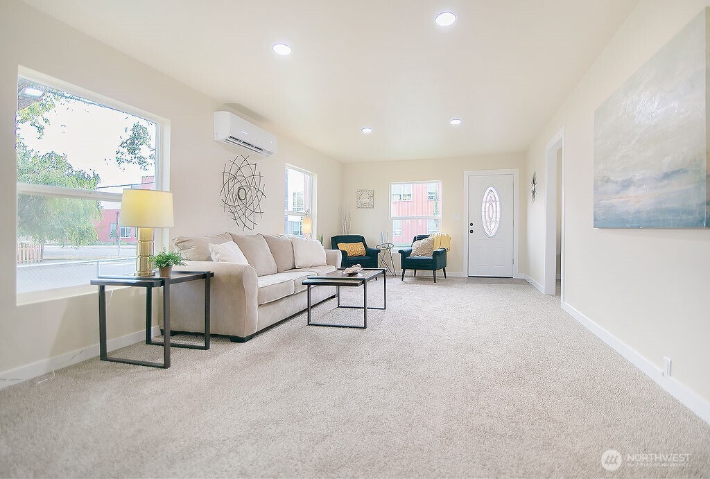 1214 S 5th Avenue , Kelso, WA 98626