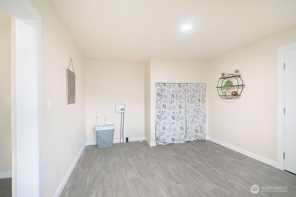 1214 S 5th Avenue , Kelso, WA 98626