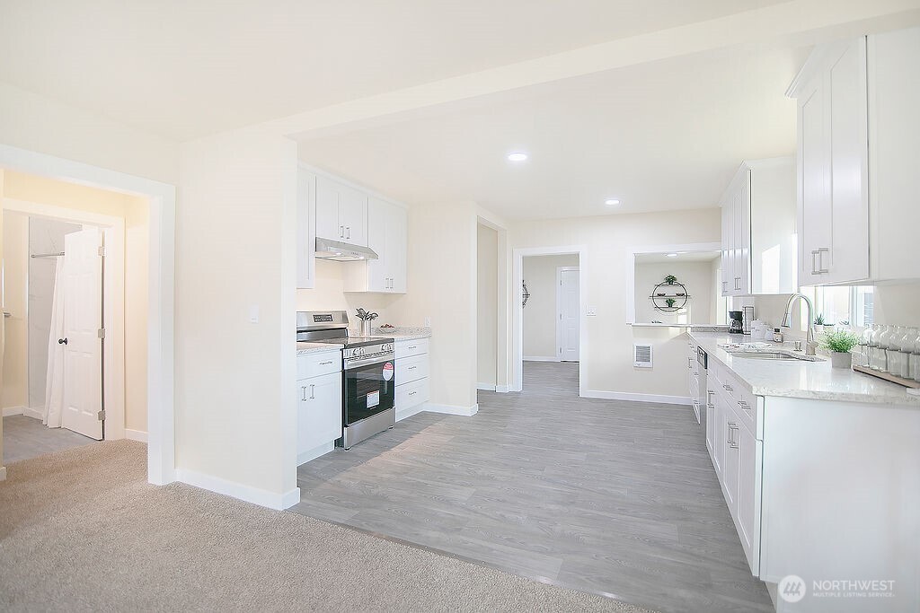 1214 S 5th Avenue , Kelso, WA 98626