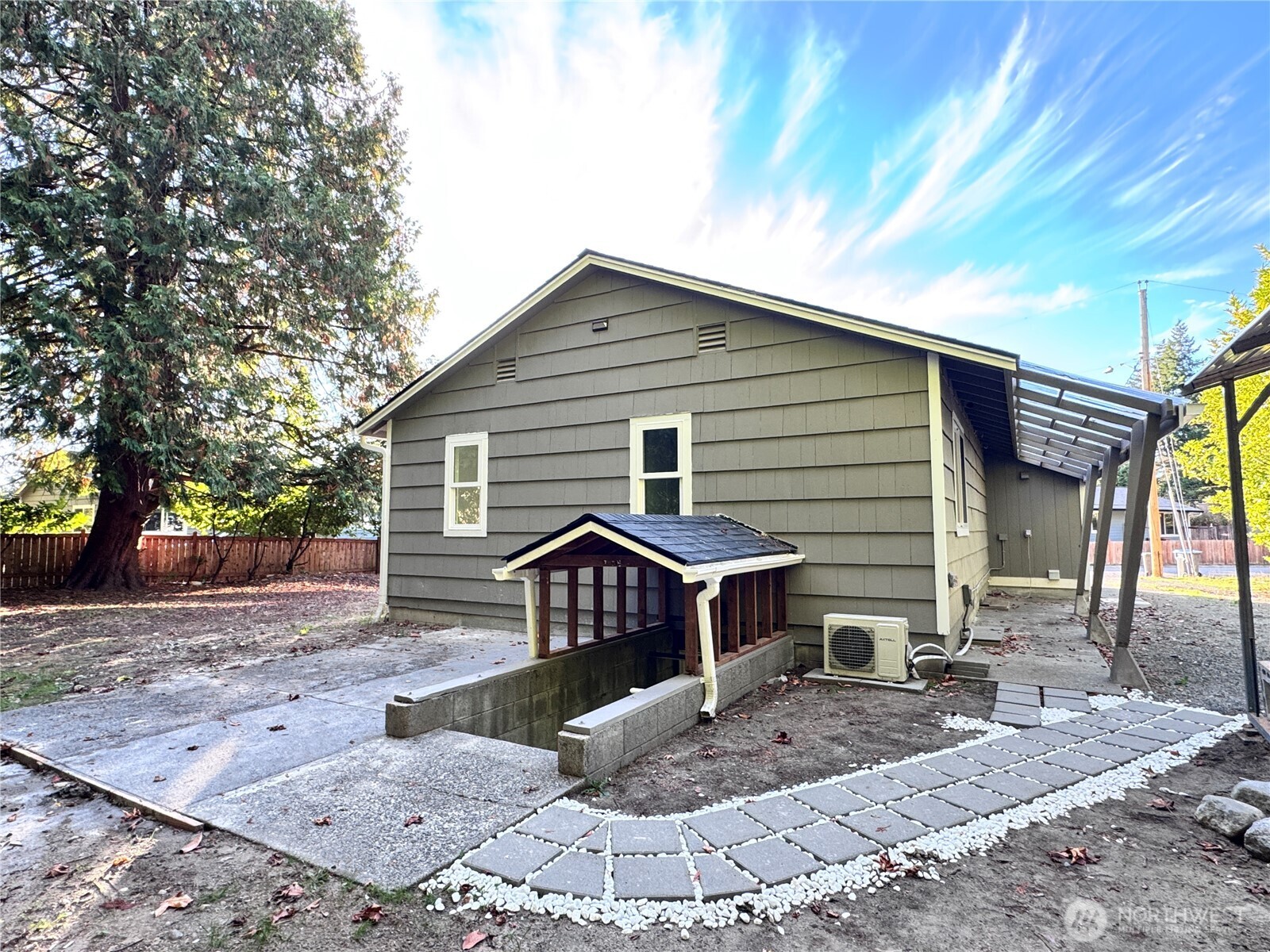 213 Willow Street , Bremerton, WA 98310