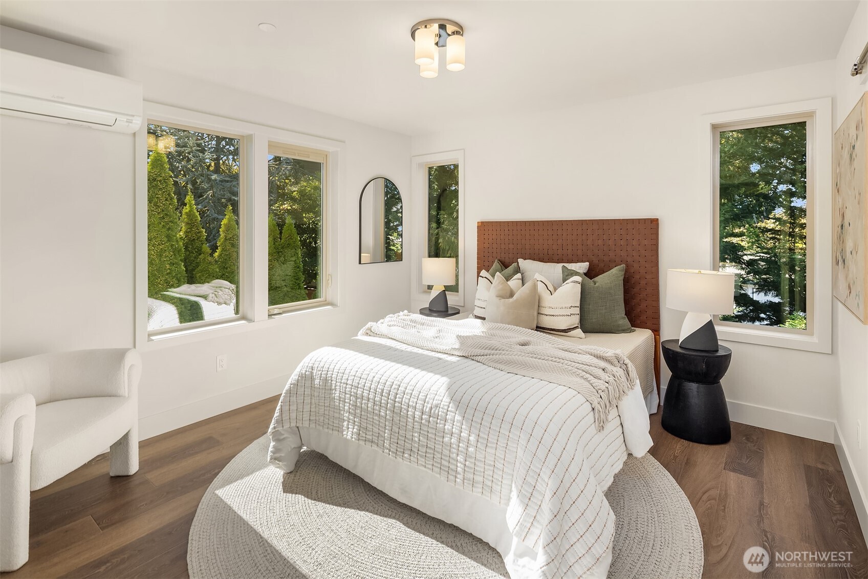 641 18th Avenue W, Kirkland, WA 98033