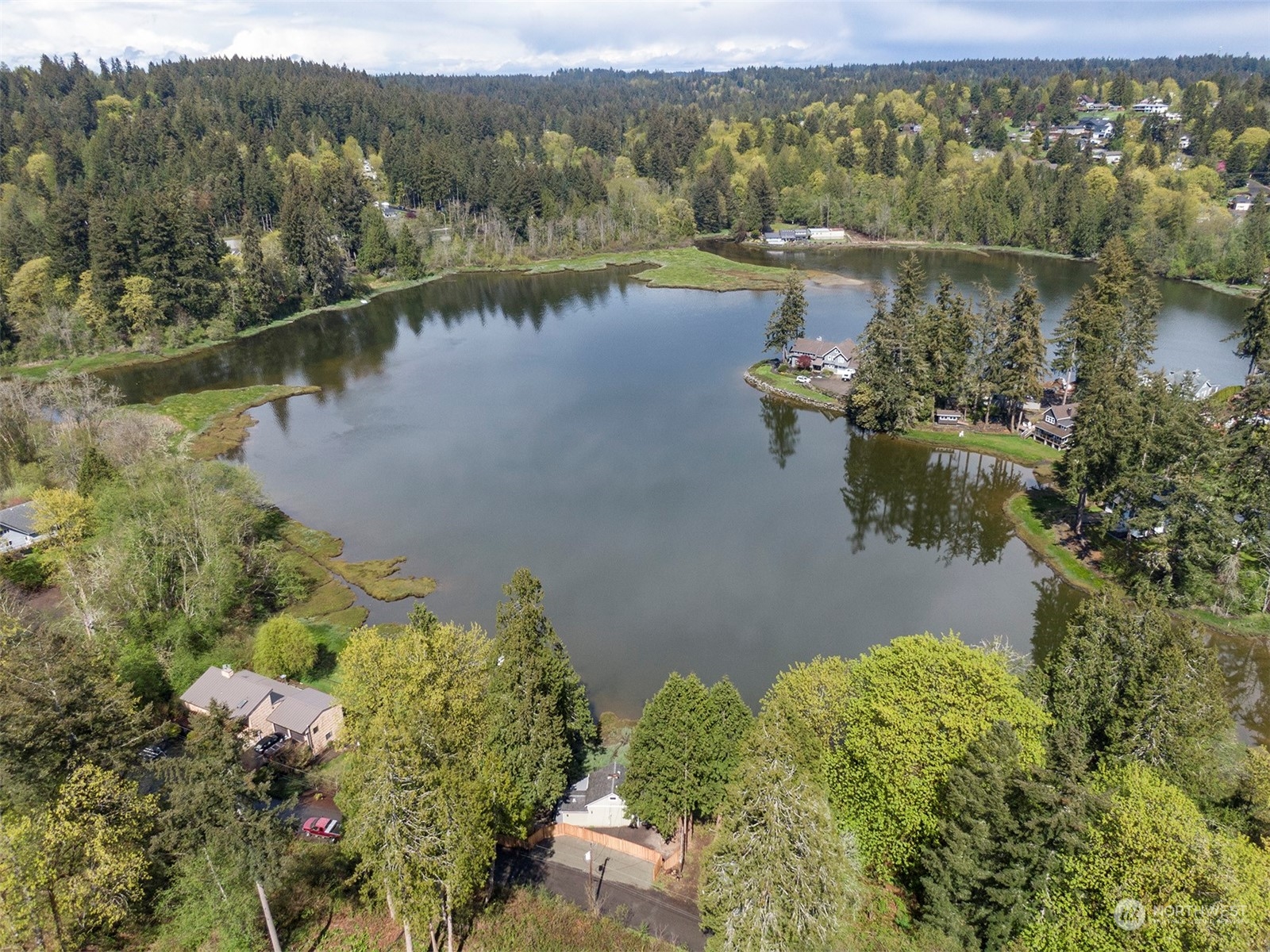 5911 Lagoon Lane NW, Gig Harbor, WA 98335
