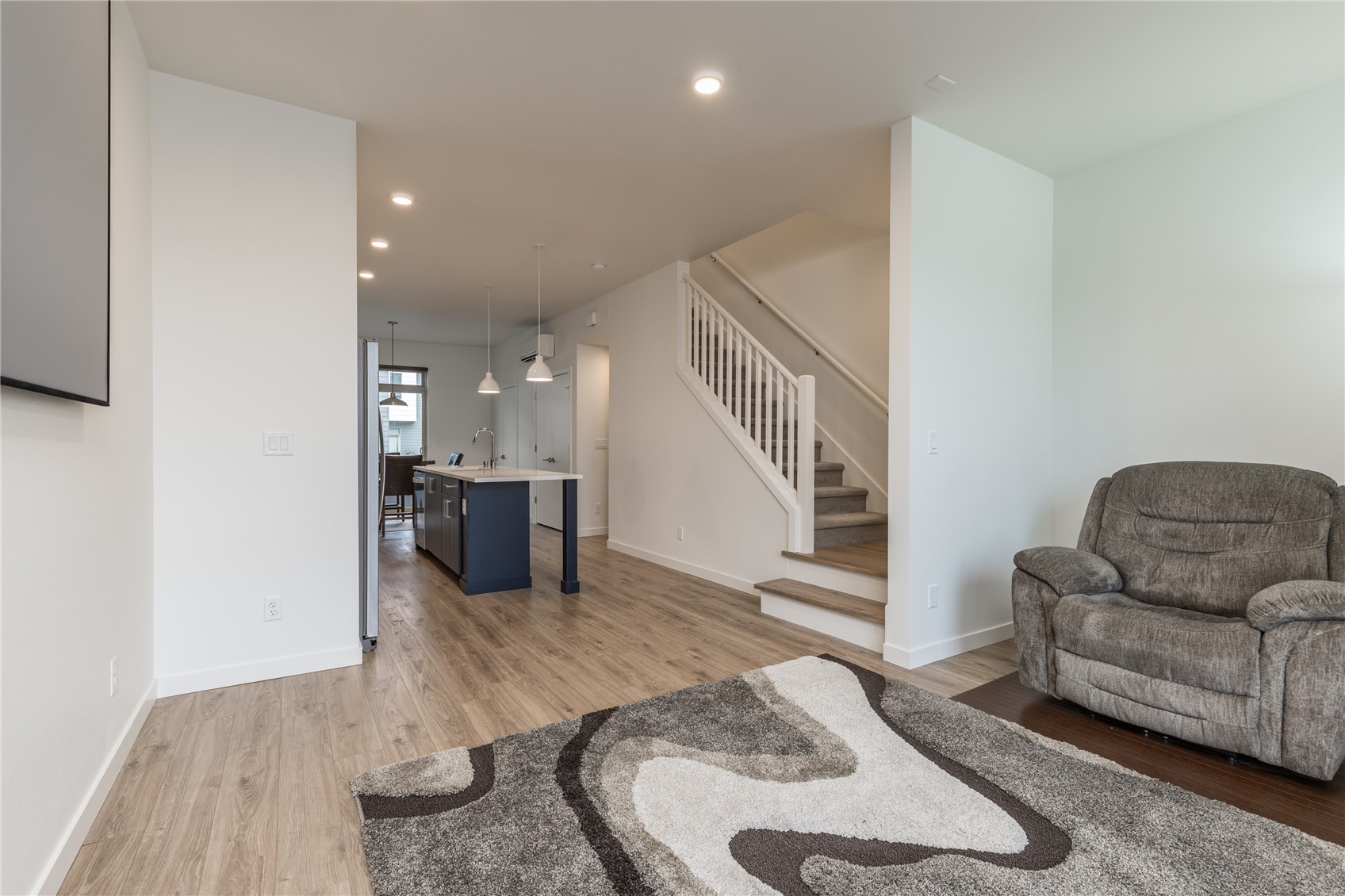 32779 Madrona Avenue SE, Black Diamond, WA 98010-5052