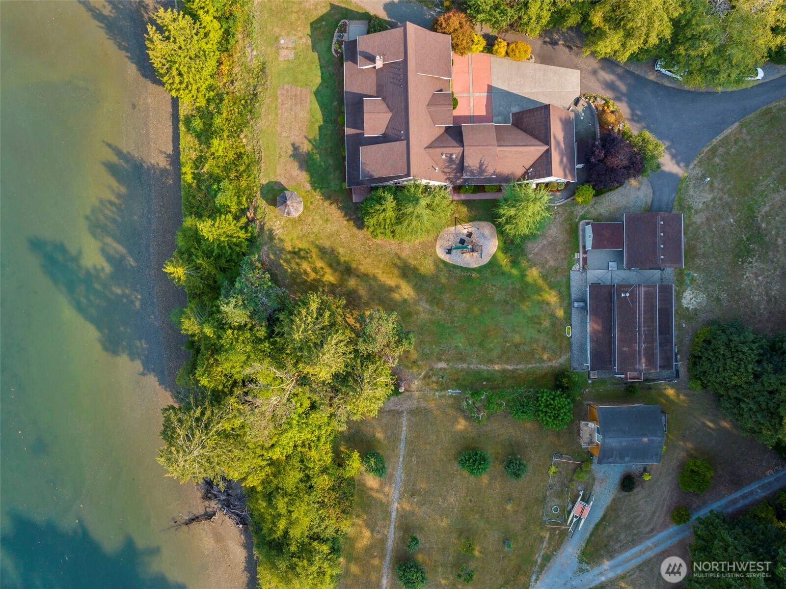 8131 Kerbaugh Road NE, Olympia, WA 98516