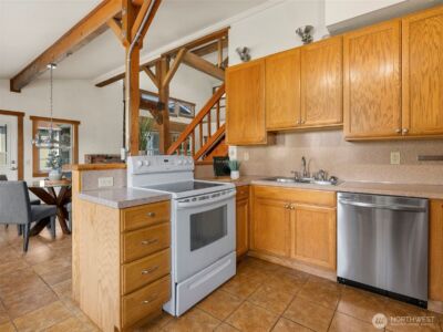 8131 Kerbaugh Road NE, Olympia, WA 98516 - Photo 25