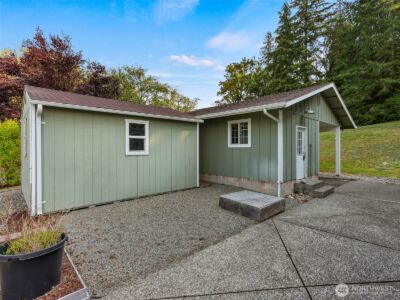 8131 Kerbaugh Road NE, Olympia, WA 98516 - Photo 9
