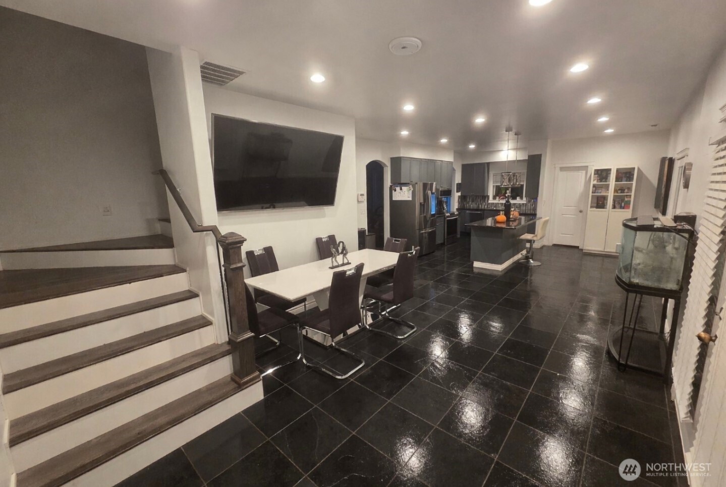 13711 Vickery Avenue E, Tacoma, WA 98446