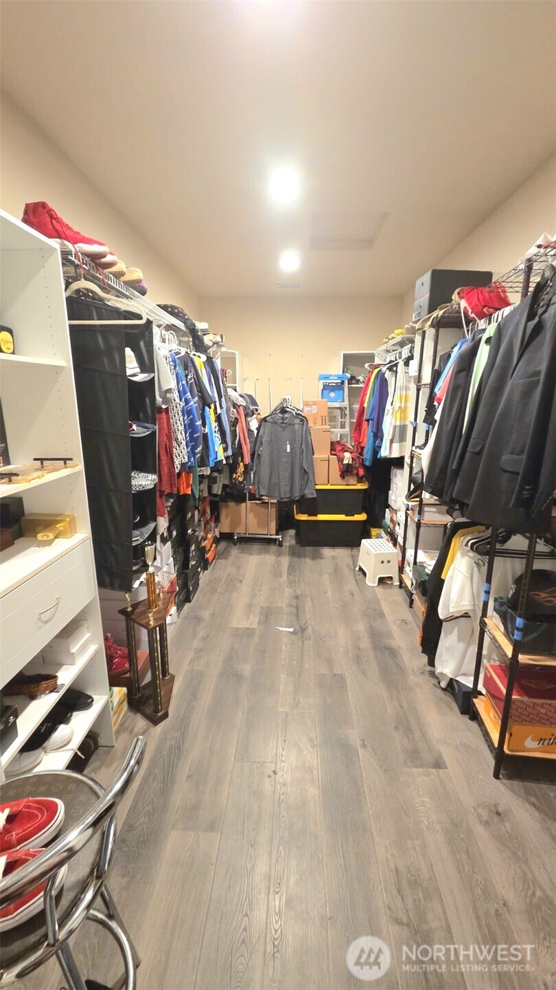 13711 Vickery Avenue E, Tacoma, WA 98446