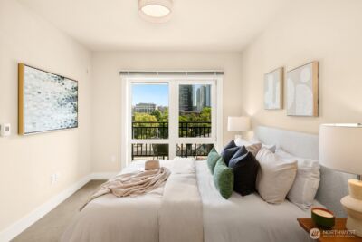 699 John Street #617, Seattle, WA 98109-5062