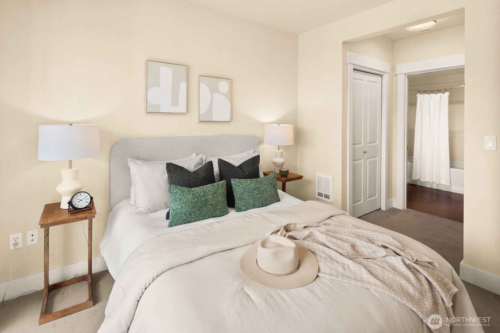 699 John Street #617, Seattle, WA 98109-5062