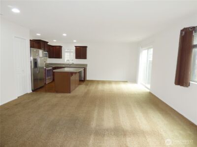 2720 13th Avenue NW, Puyallup, WA 98371 - Photo 2