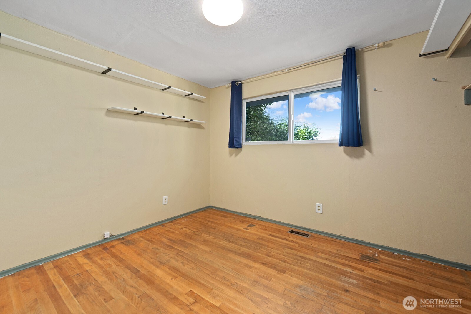 4823 S Morgan Street , Seattle, WA 98118