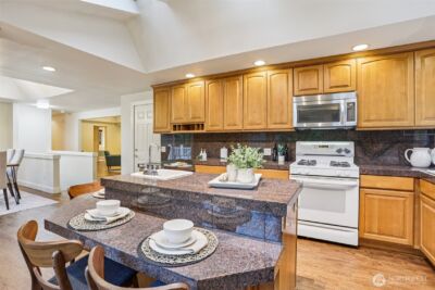 5733 155th Avenue NE, Redmond, WA 98052 - Photo 9