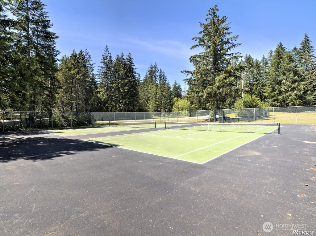 200 E Soderberg Road , Allyn, WA 98524