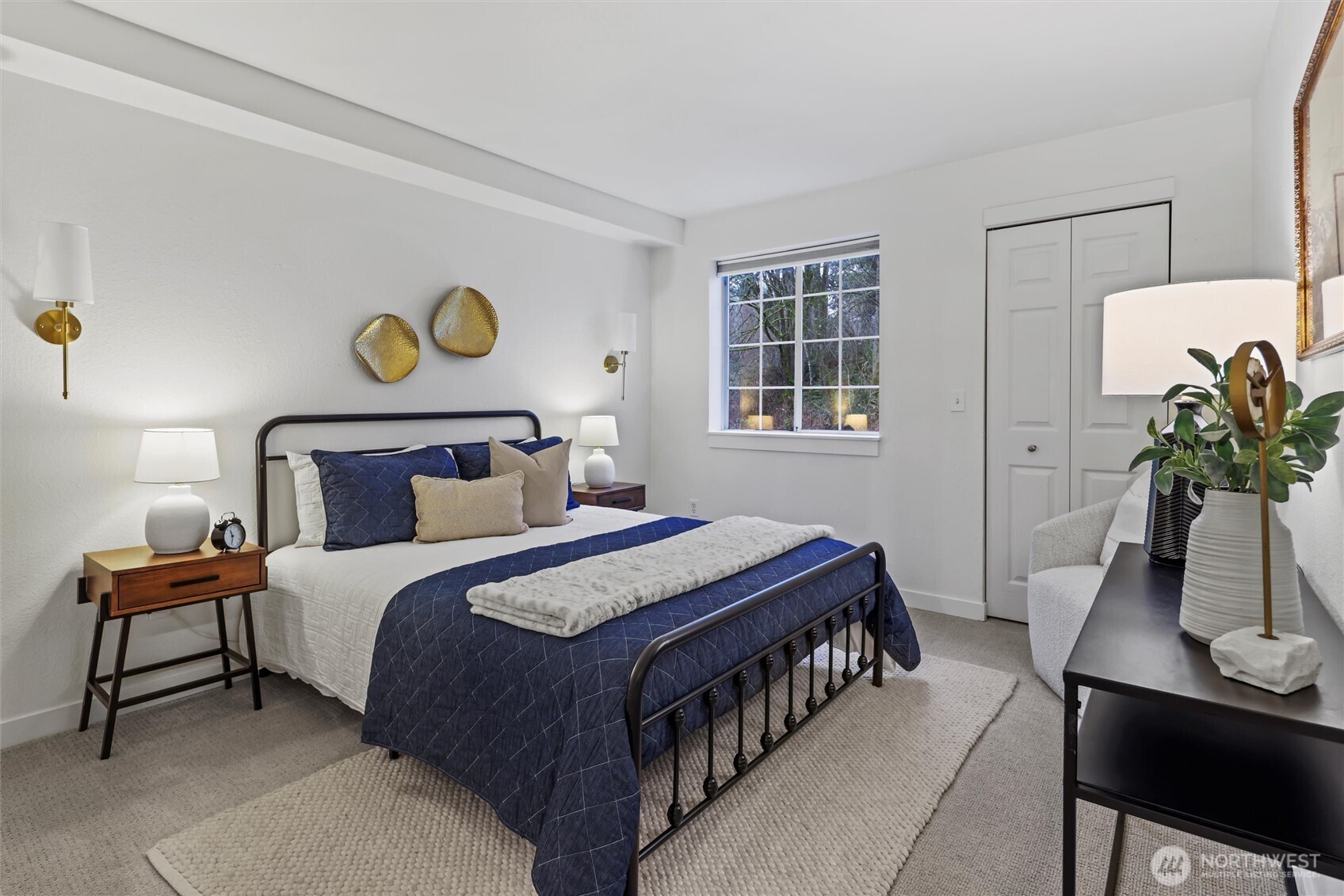 2740 118th Avenue SE #202, Bellevue, WA 98005