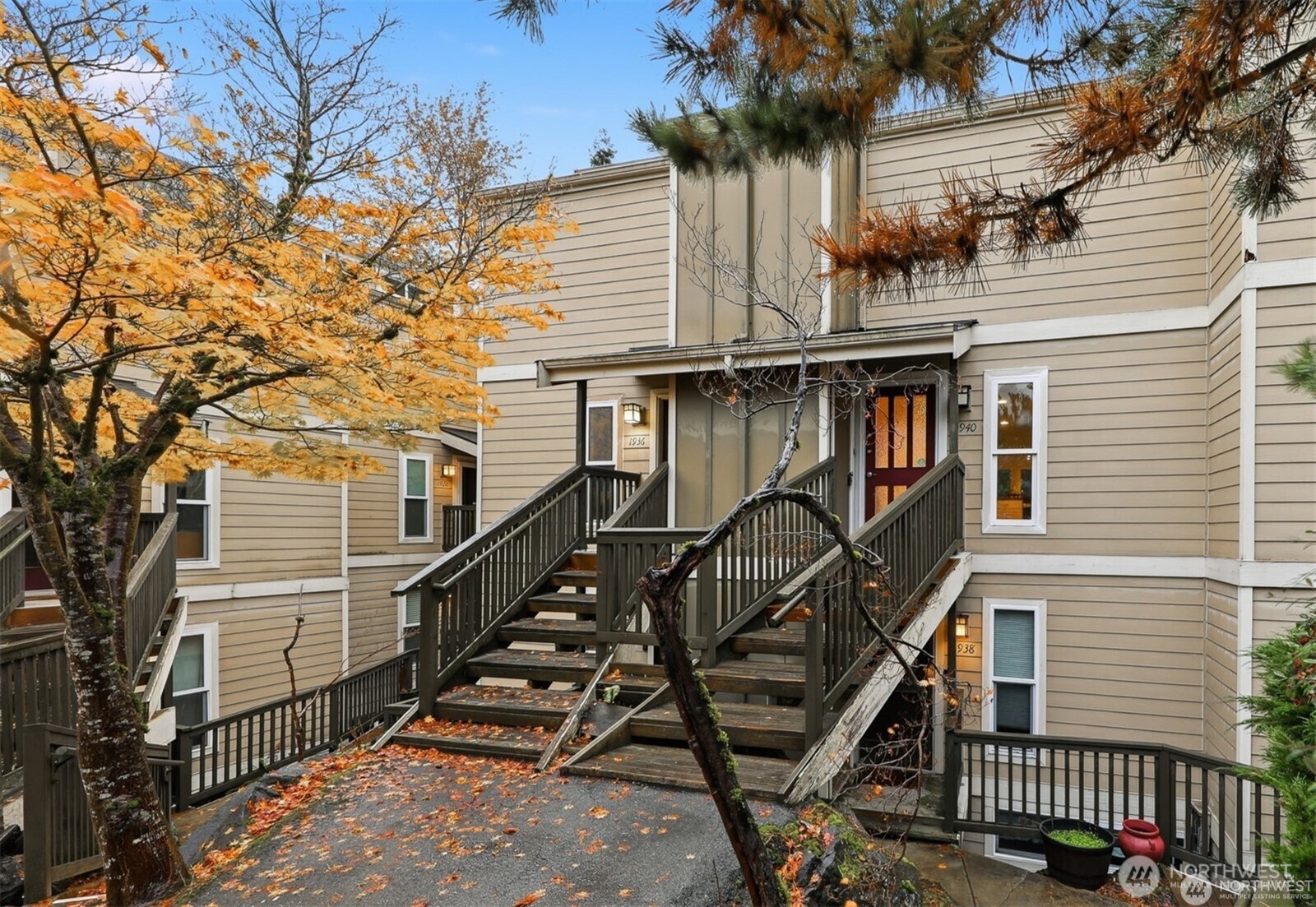 1940 N Northgate Way , Seattle, WA 98133