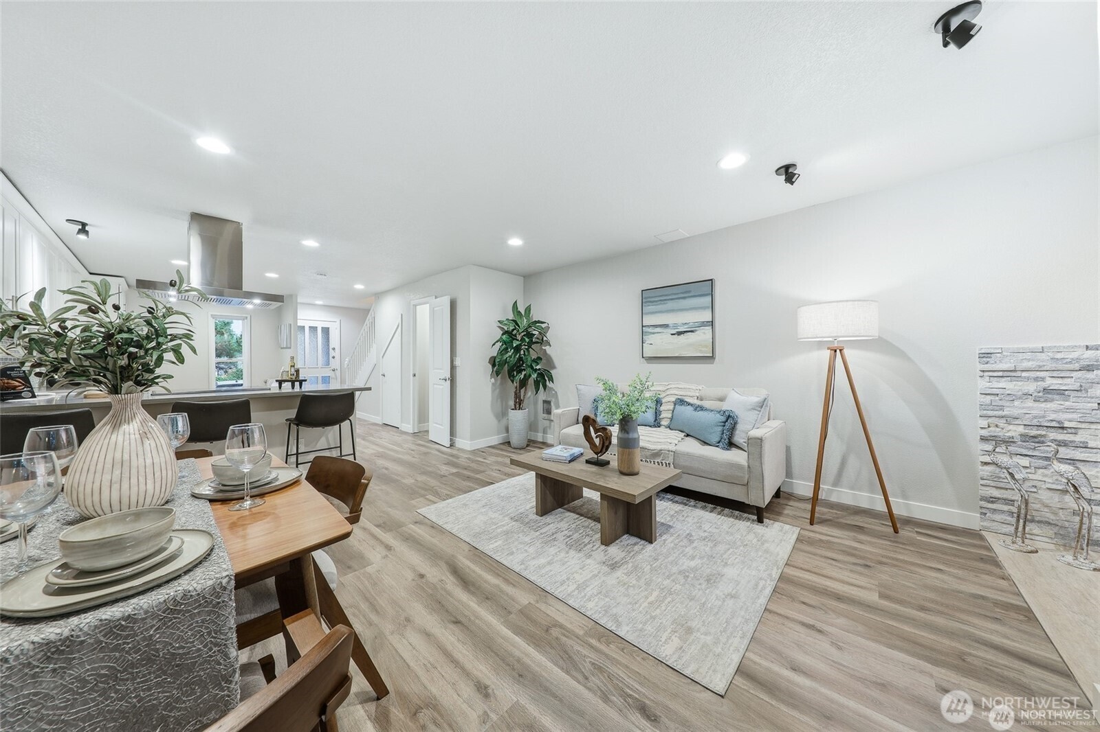 1940 N Northgate Way , Seattle, WA 98133