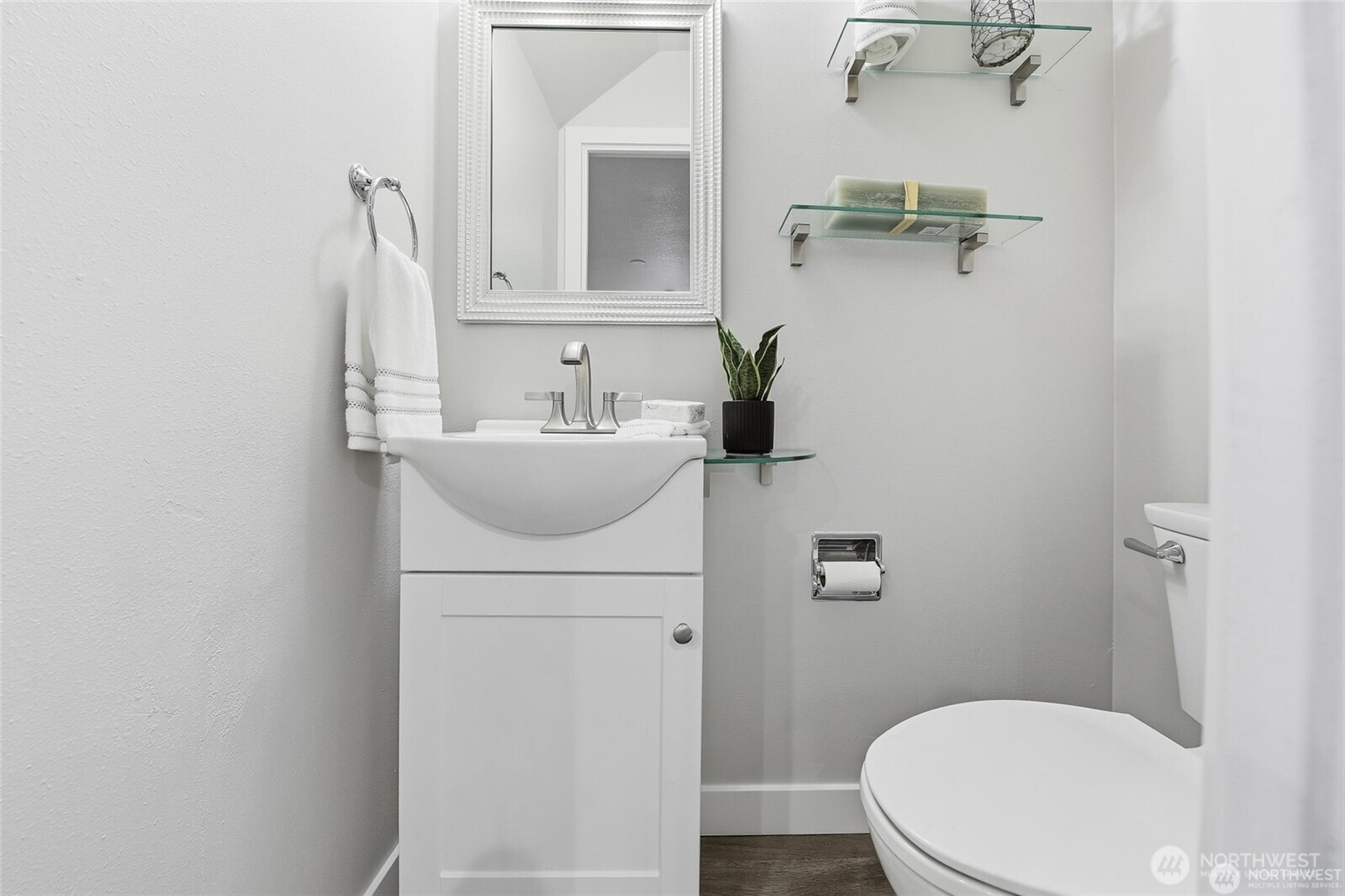 1940 N Northgate Way , Seattle, WA 98133