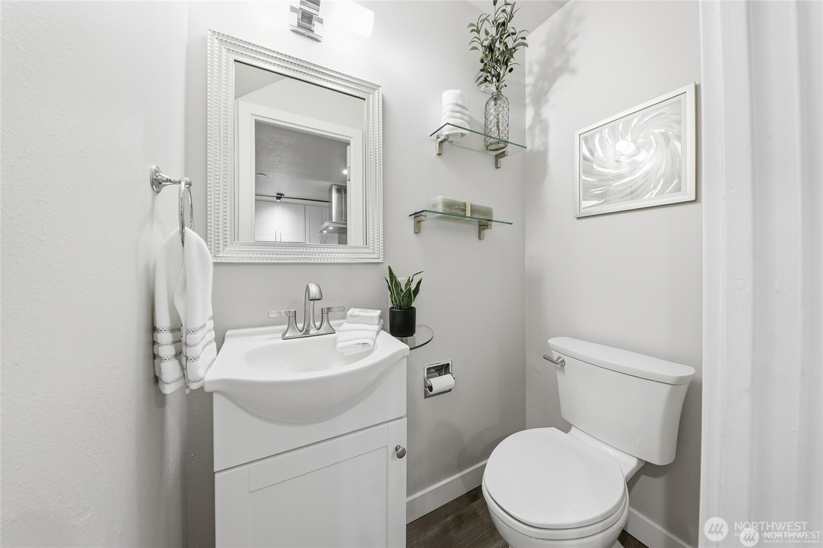 1940 N Northgate Way , Seattle, WA 98133