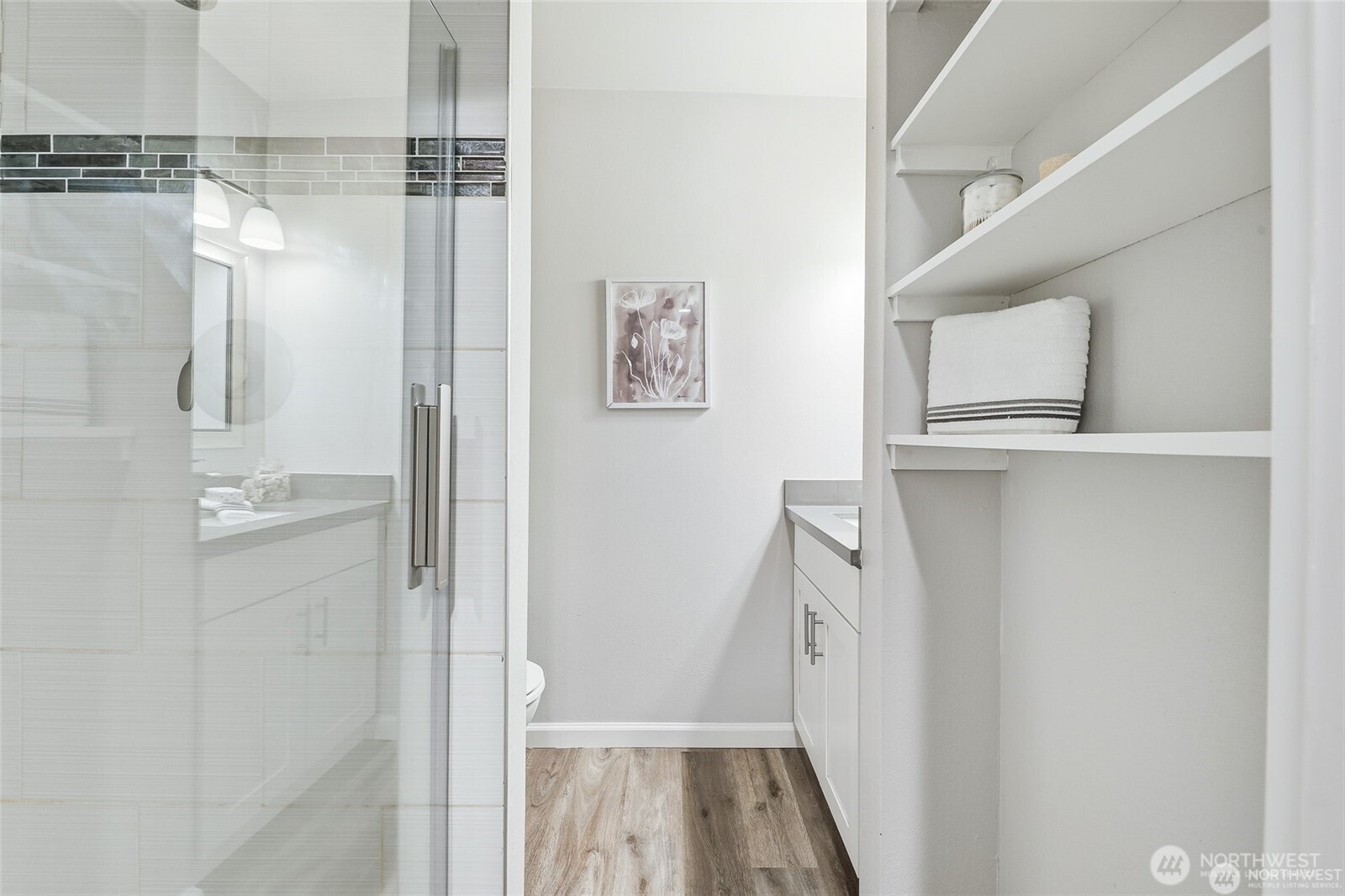 1940 N Northgate Way , Seattle, WA 98133