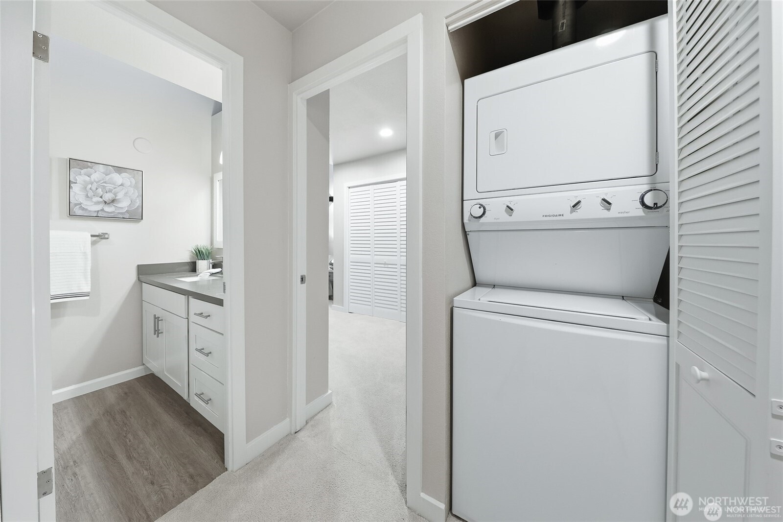 1940 N Northgate Way , Seattle, WA 98133