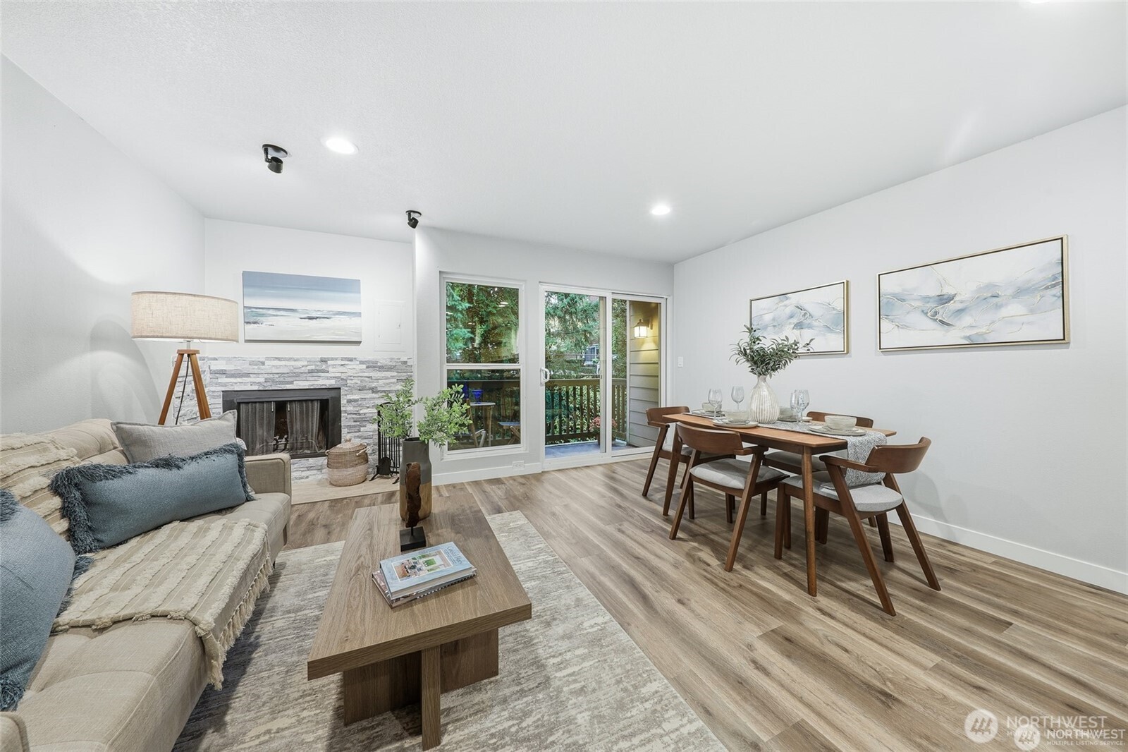 1940 N Northgate Way , Seattle, WA 98133