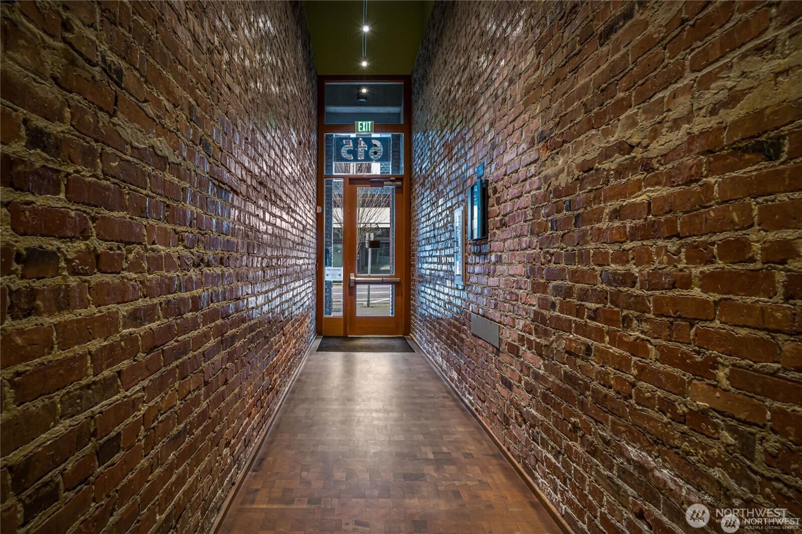 615 E Pike Street #303, Seattle, WA 98122